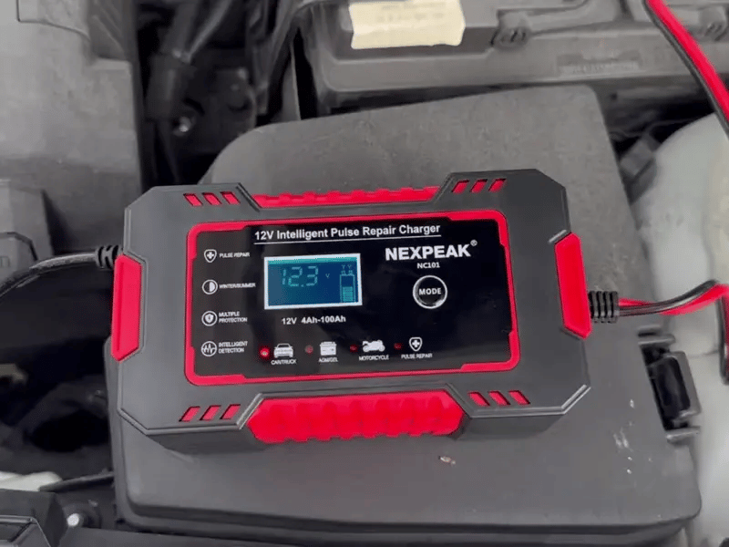 CARGADOR DE BATERIA 12V